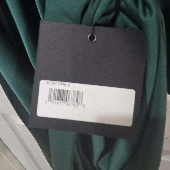 NWT Mac Duggal Cold-Shoulder Bishop Sleeve Keyhole Neck Dress - Picture 8 of 9